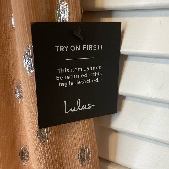 NWT Lulu’s Mauve And Sliver Ruffled Tiered Midi Dress Size Small - Picture 5 of 12